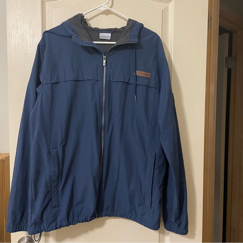 Columbia Men's Navy Windbreaker